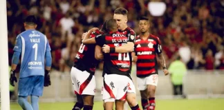 Jogadores comemoram mais um gol do Flamengo