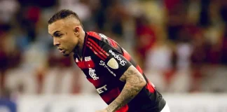 Everton Cebolinha em campo pelo Flamengo