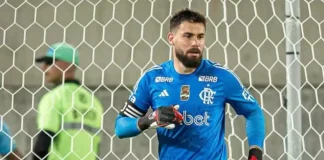 Matheus Cunha em campo pelo Flamengo