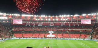 Mosaico da Torcida do Flamengo no Maracanã