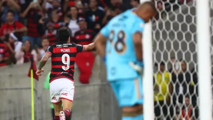 Pedro marca para o Flamengo contra o Cruzeiro no Maracanã