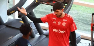 Rossi na academia do Flamengo no Ninho do Urubu