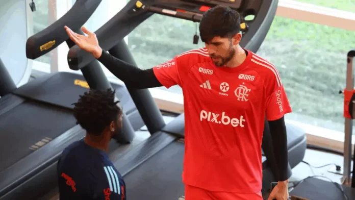 Rossi na academia do Flamengo no Ninho do Urubu