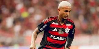 Wesley em campo pelo Flamengo contra o Botafogo