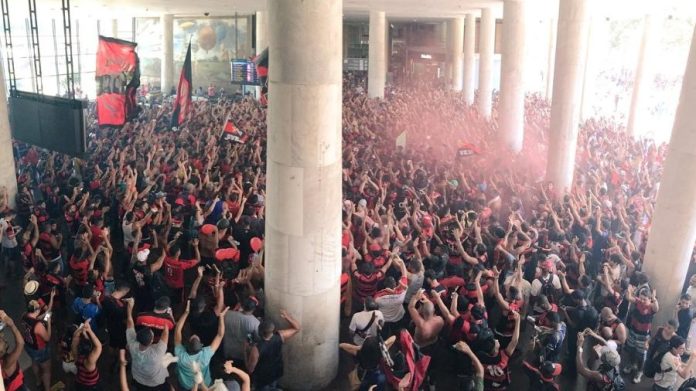AeroFla, Torcida do Flamengo lota o Aeroporto Santos Dumont