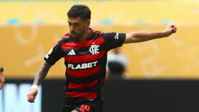 Arrascaeta em campo pelo Flamengo contra o Bayern de Munique