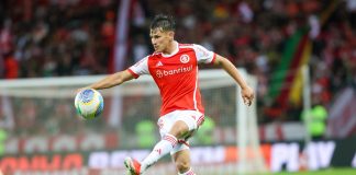 Bernabei em campo pelo Internacional