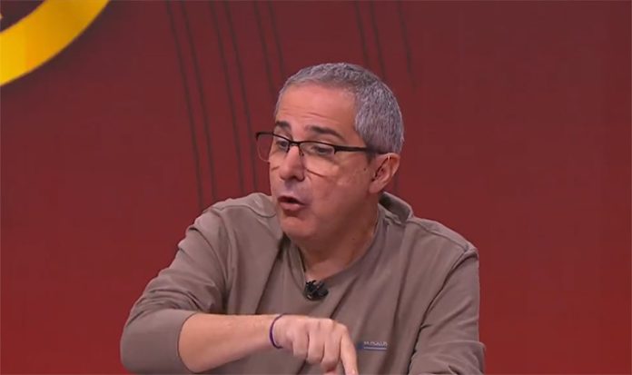 Jornalista Carlos Eduardo Mansur no Troca de Passes do Sportv