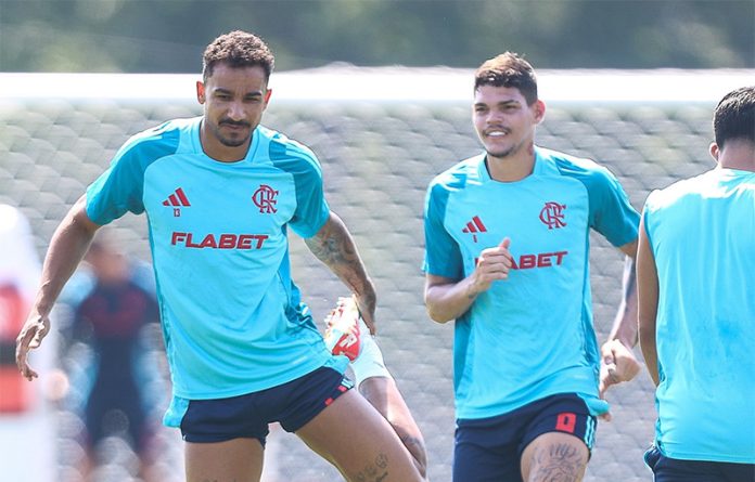 Danilo e Ayrton Lucas em treino do Flamengo em Atlantic City