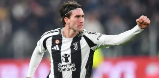 Dušan Vlahović em campo pela Juventus