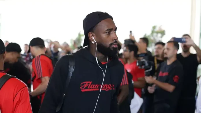 Gerson na chegada do Flamengo nos EUA