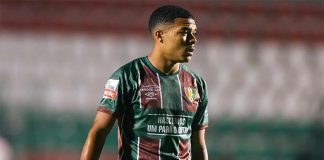 Igor Jesus em campo pelo Estrela Amadora