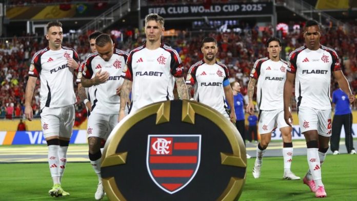 Time do Flamengo em campo para enfrentar o Los Angeles