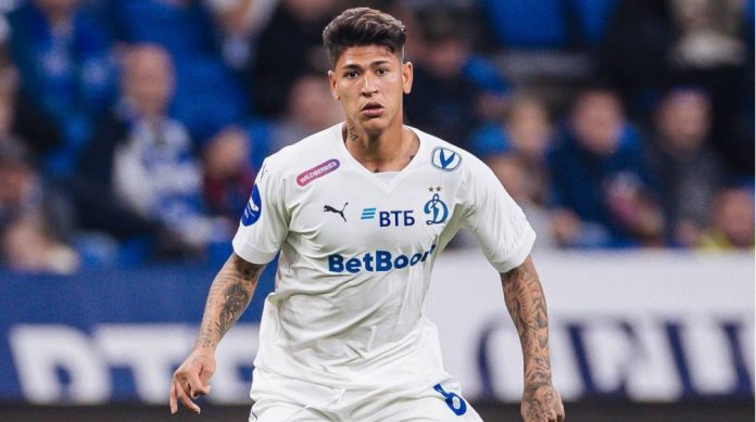 Jorge Carrascal em campo pelo Dynamo Moscow