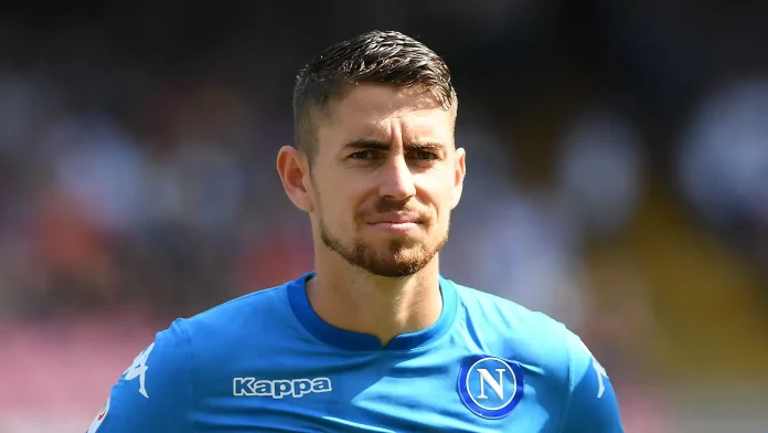 Jorginho em campo pelo Napoli