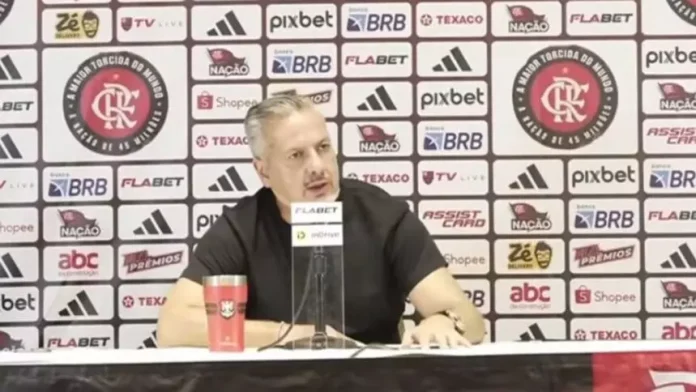José Boto em coletiva do Flamengo nos USA