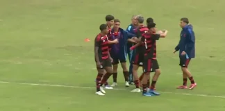 Jogadores do Flamengo comemoram mais um gol na goleada contra o São Cristóvão na Gávea