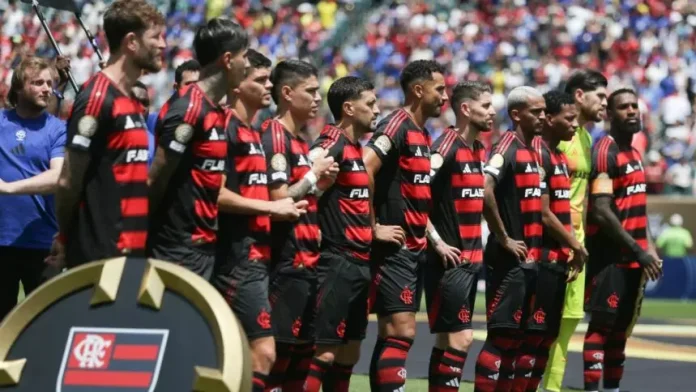 Time do Flamengo formado antes do jogo contra o Chelsea