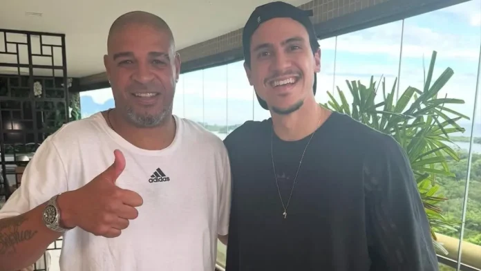 O ídolo Adriano Imperador e o atacante Pedro