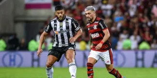 Arrascaeta e Hulk no jogo entre Flamengo x Atlético-MG