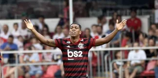 Berrío em campo pelo Flamengo em 2019