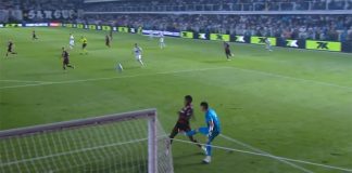 Brazão chuta Bruno Henrique e árbitro amarela BH
