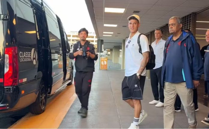 Carrascal chega ao Rio de Janeiro para assinar com o Flamengo -FOTO: Emanuelle Ribeiro/ge