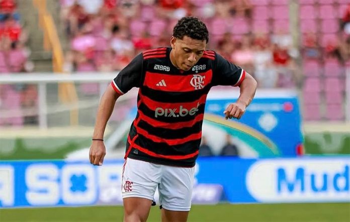 Daniel-Sales-Flamengo Daniel Sales em campo pelo Flamengo