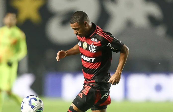 De la Cruz em campo pelo Flamengo na derrota para o Santos