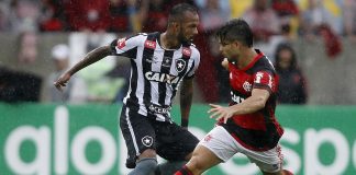 Diego e Bruno Silva no empate entre Flamengo e Botafogo em 2016. FOTO: Vítor Silva/SSPress/Botafogo