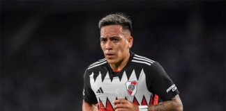 Esequiel Barco em campo pelo River Plate