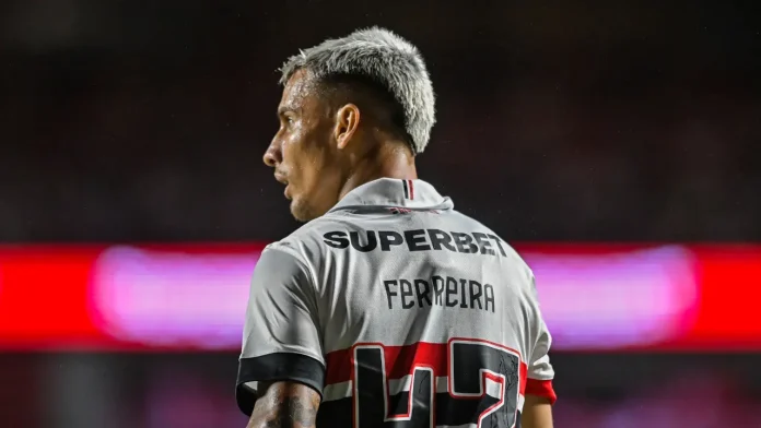 Ferreirinha em campo pelo São Paulo