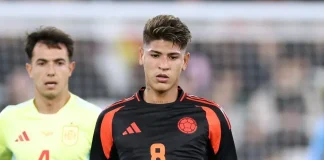 Jorge Carrascal em campo pela Seleção da Colômbia