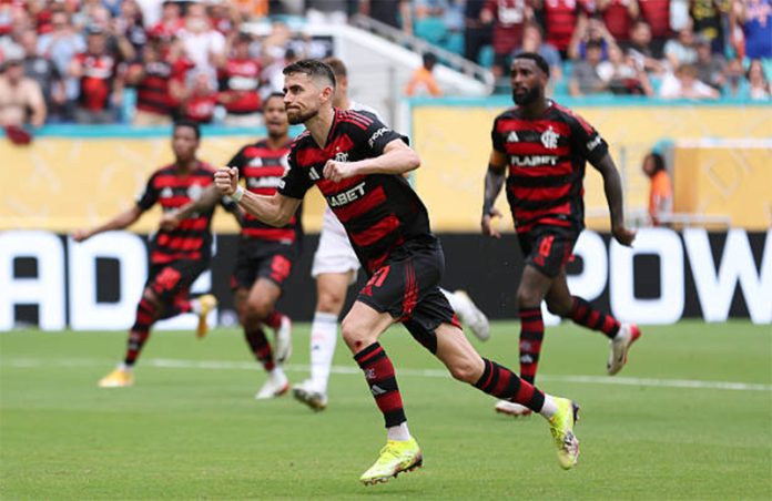 Jorginho marca para o Flamengo na derrota para o Bayern de Munique