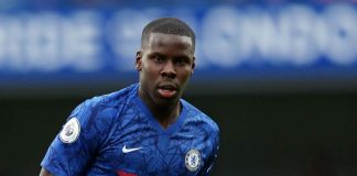 Kurt Zouma em campo pelo Chelsea