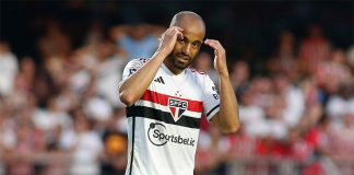 Lucas Moura em campo pelo São Paulo