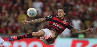 O artilheiro Pedro em campo pelo Flamengo