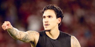 Pedro marca o gol da vitória do Flamengo sobre o Fluminense