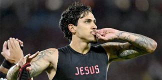 Pedro marca o gol da vitória do Flamengo sobre o Fluminense