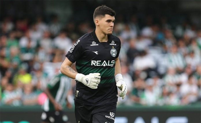 Pedro Morisco goleiro do Coritiba
