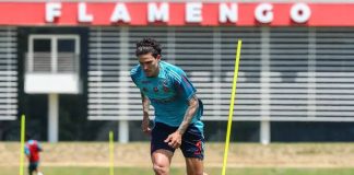 Pedro em treino do Flamengo no Ninho do Urubu