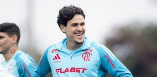 Pedro em treino do Flamengo no Ninho do Urubu