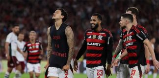 Pedro e Jogadores comemoram o gol da vitória do Flamengo sobre o Fluminense