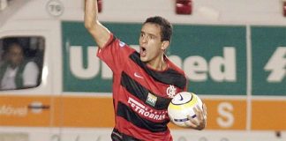 Renato Augusto em campo pelo Flamengo contra o Santa Cruz em 2006