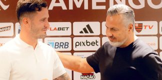 José Boto e Saúl na apresentação do espanhol no Ninho do Urubu