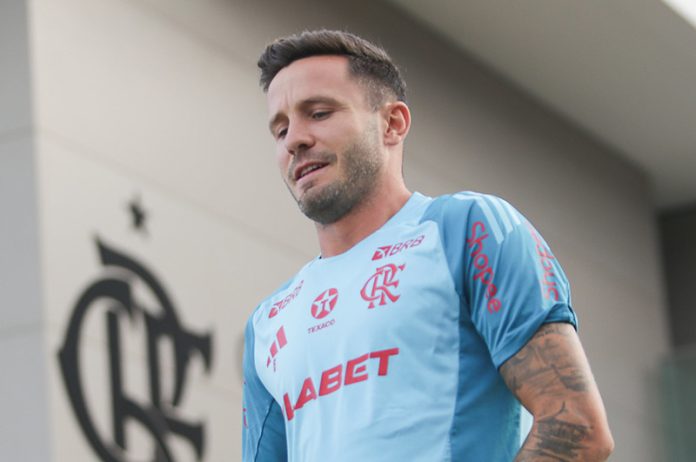 Saúl em treino do Flamengo no Ninho do Urubu - Fotos: Gilvan de Souza/Flamengo