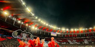 Torcida do Flamengo lotando o Maracanã