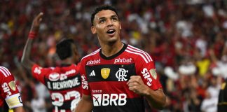 Victor Hugo em campo pelo Flamengo