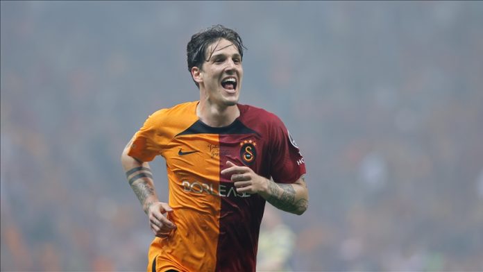 Zaniolo em campo pelo Galatasaray