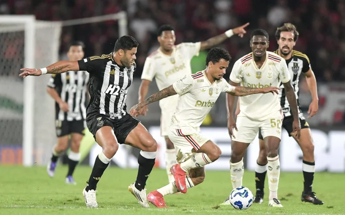 Allan em campo na derrota do Flamengo para o Atlético-MG